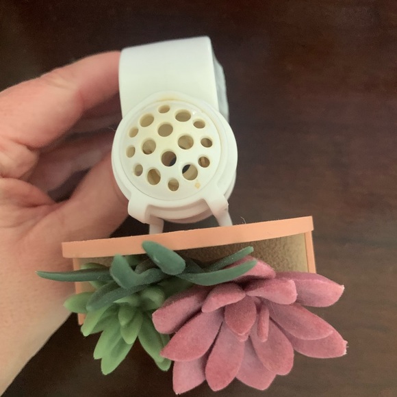 BATH AND BODY WORKS WALLFLOWER SUCCULENT PLUG IN - Picture 2 of 4